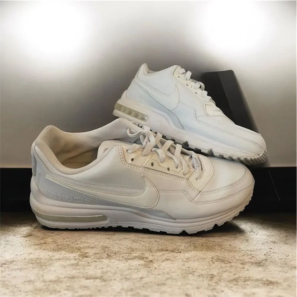 2024 Nike Air Max Mens Size 12 All White Athletic Running Shoes 687977-111